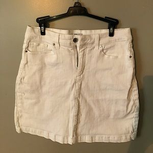 White Croft and Barrow Jean Skort with attached fabric shorts underneath size 8